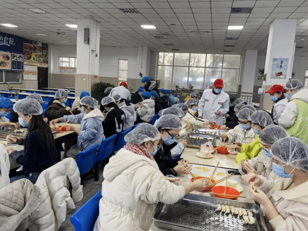 以汤暖胃，以饺传情：餐厅冬至温情活动侧记